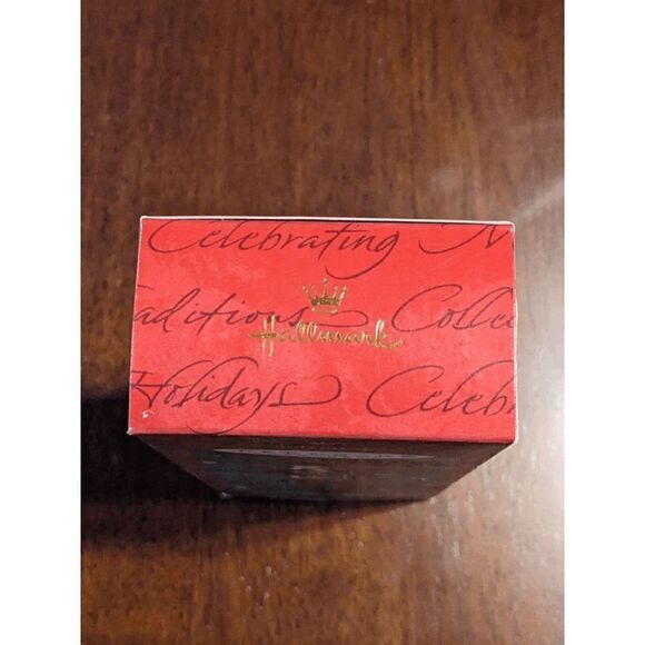 2000 HALLMARK KEEPSAKE ORNAMENT HARLEY-DAVIDSON BARBIE - Picture 4 of 6